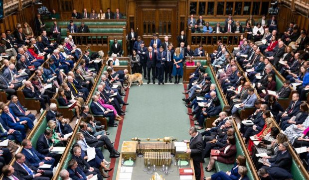 Decizie istorică în Marea Britanie: Parlamentul elimină ultimii lorzi ereditari după 700 de ani de tradiție politică