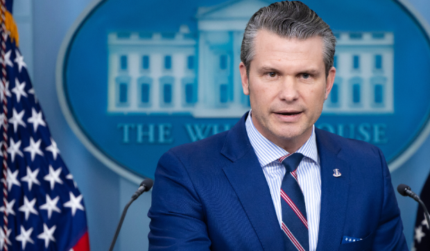 Cum a încercat Pete Hegseth să se îmbogățească din războiul SUA și Israel din Iran