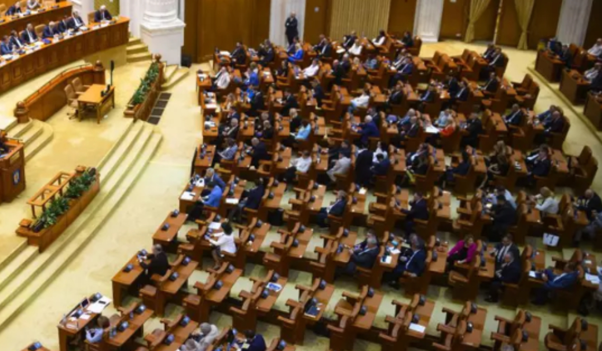 Sorin Grindeanu a spus ce face dacă moțiunea de cenzură e respinsă. Întrebarea despre AUR la care a refuzat să răspundă