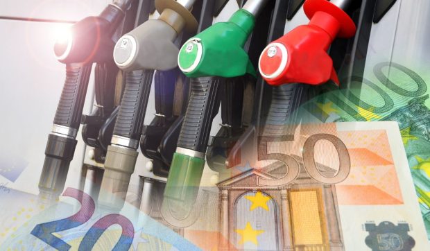 Slovacia a decis să vândă motorina mai scump pentru străini, după ce șoferi din alte țări au preferat să treacă granița pentru a alimenta