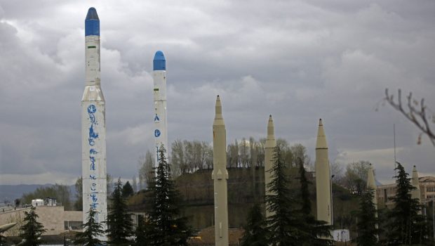 Iranul intensifică măsurile de securitate după exploziile din Golful Persic, în timp ce tensiunile regionale cresc