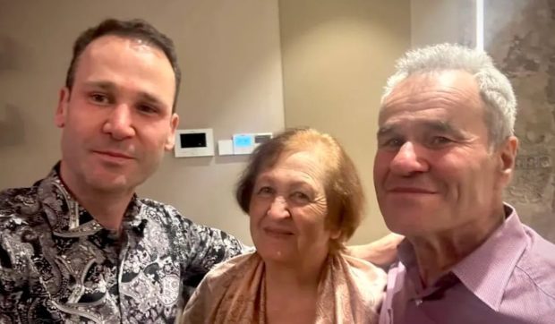 Părinții primarului Negoiță, pensionarii Ilie și Lidia Negoiță, investiție de milioane de euro în Italia: vilă uriașă și restaurant pe plajă