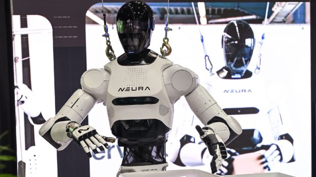 Nemții deschid o „școală profesională” pentru roboții umanoizi. Oamenii vor fi profesorii