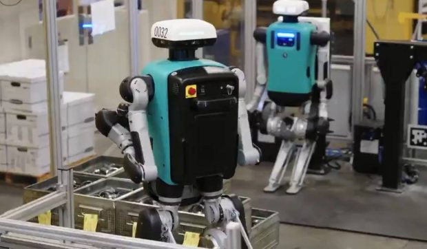 Roboții, angajați să facă joburile pe care oamenii nu le mai vor. Care este primul lor loc de muncă într-o fabrică Toyota