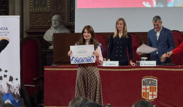 O româncă a luat cea mai mare notă dată vreodată la cel mai dificil examen pentru medici din Spania, dar este acuzată că a copiat: „Nu am fost o studentă de excepție”
