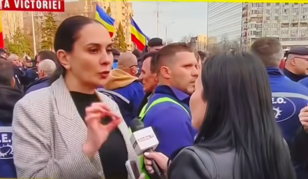 Scandal la protestul minerilor Alexandra Păcuraru, fiica patronului Realitatea Plus, luată la rost în direct de România TV