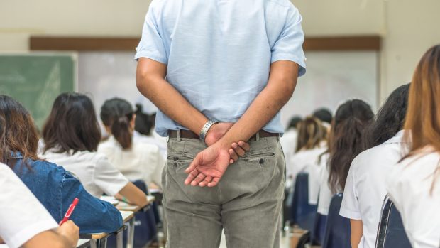 Simulare Bacalaureat 2026. Câți elevi s-au prezentat la proba obligatorie a profilului 