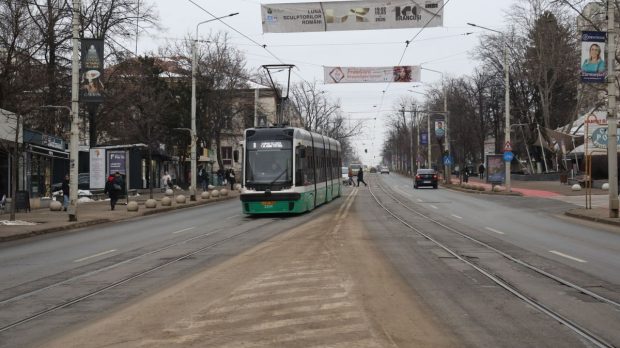 Un vatman din Iași s-a trezit cu salariul tăiat pentru că i s-a făcut rău în timpul serviciului
