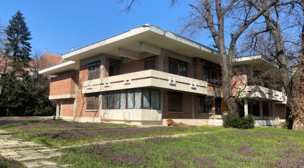 Cum arată azi Vila Internațional a lui Nicolae Ceaușescu din Timișoara: ruina uitată timp de 20 de ani va deveni un hub cultural