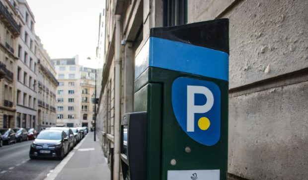 Un zidar a parcat de 566 de ori și n-a plătit niciodată, iar acum are de dat 39.000 de euro