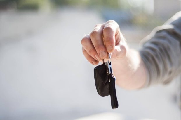 Libertatea de mișcare – avantajele unei rezervări online pentru rent a car