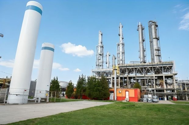 Vega Ploiești lansează producția unui hexan premium pentru industrii esențiale