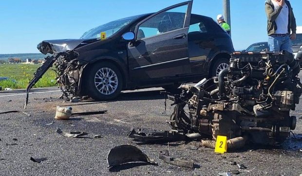 Motor smuls de pe mașină în urma unui accident mortal pe centura Drobetei-Turnu Severin