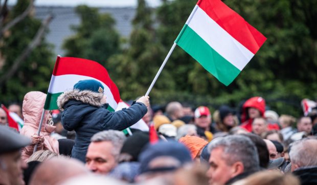 Vor reuși sau nu tinerii maghiari să-l înlăture pe Viktor Orban? „Pare că se scrie istorie”