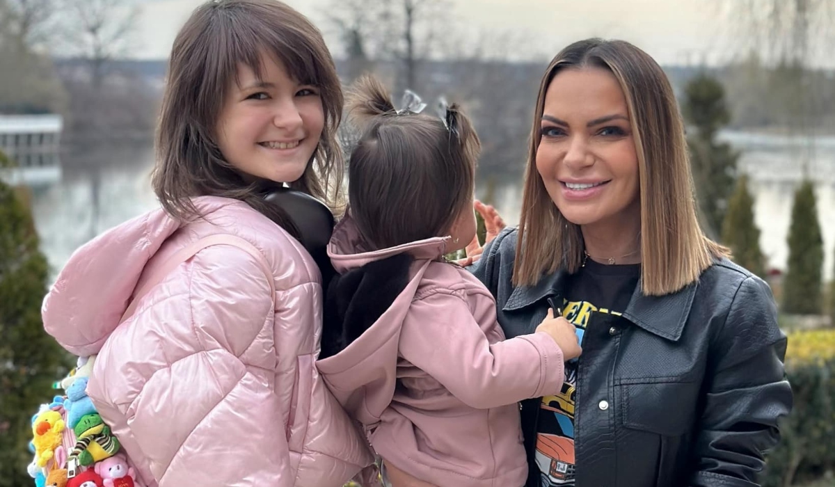 Cu ce se ocupă Andreea Antonescu în America. Artista s-a mutat împreună cu cele două fetițe: „Trăim în prezent și pentru noi”