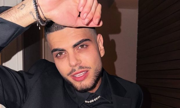 Imagine Stire Cum a reușit Andrei Bănuță să slăbească: „Am devenit militar”. Un articol vestimentar l-a făcut să scape de kilogramele în plus | 2review.ro