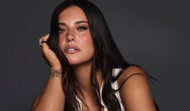 Imagine Stire Antonia a fost părăsită de tatăl ei înainte să se nască. Artista nu l-a cunoscut niciodată | 2review.ro