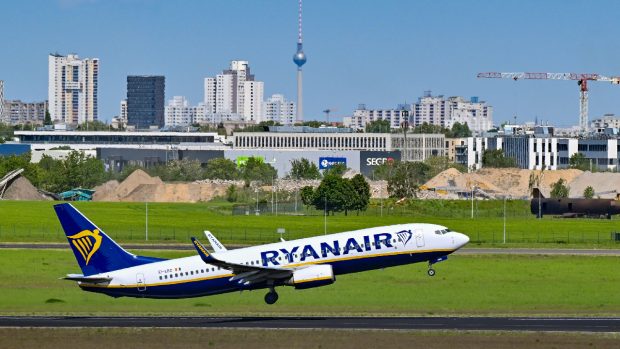 Ryanair va închide baza aeriană de la Berlin: „Aviația germană e în colaps”