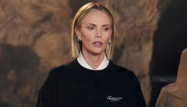 Imagine Stire Unde a apărut Charlize Theron după premiera filmului „Apex” pe Netflix. Întâmplarea care a speriat-o teribil pe celebra actriță | 2review.ro