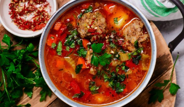 Vascar inovează piața cu ciorbe la cutie, disponibile acum în principalele supermarketuri