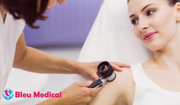 Dincolo de estetică: ce îți poate spune un medic dermatolog de la Bleu Medical din Suceava despre pielea ta?