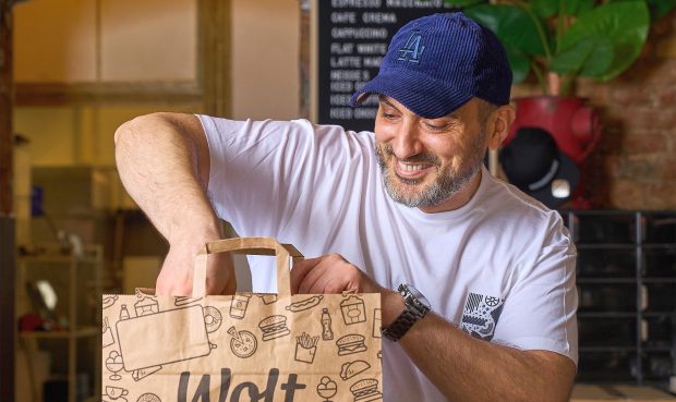 Burgerii și comanda online au schimbat mesele de Paște în România