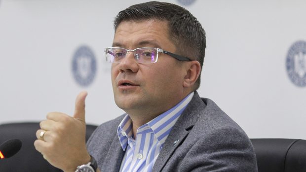 Avocații lui Costel Alexe amână procesele pentru a se apropia termenelor de prescripție în dosarele de corupție