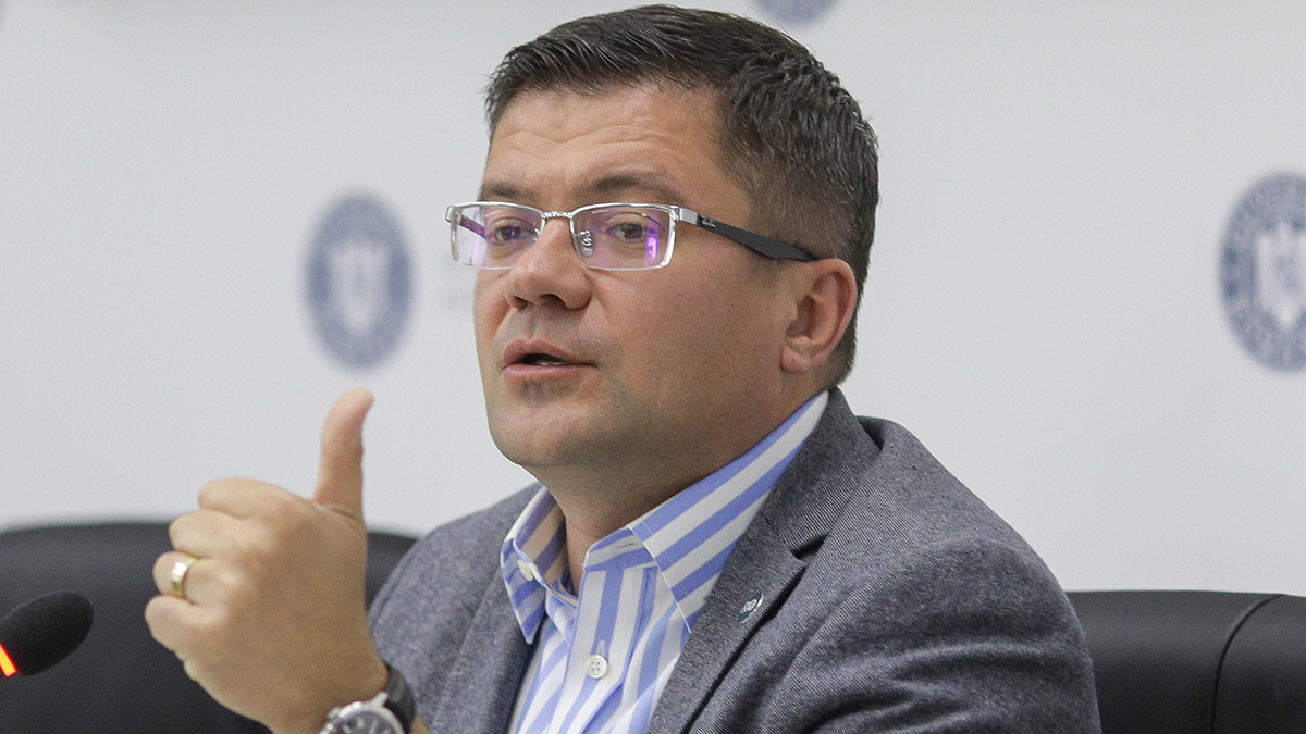 Cum au reușit avocații să țină pe loc procesele lui Costel Alexe. Este singurul șef de consiliu județean în funcție cu două dosare de corupție în instanțe