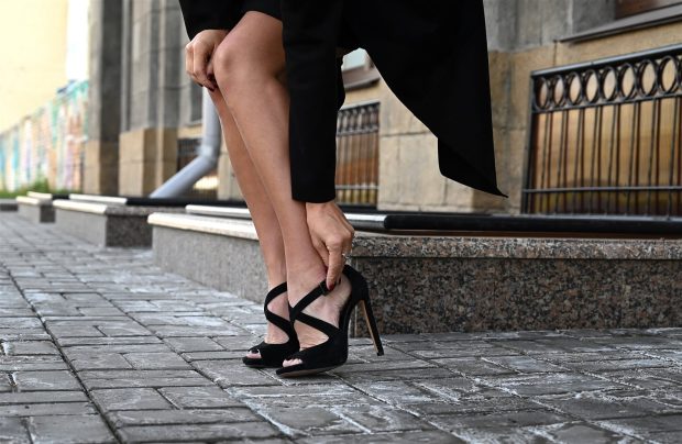 Cum modelează pantofii cu toc imaginea siluetei și cum să alegi perechea ideală pentru orice ocazie