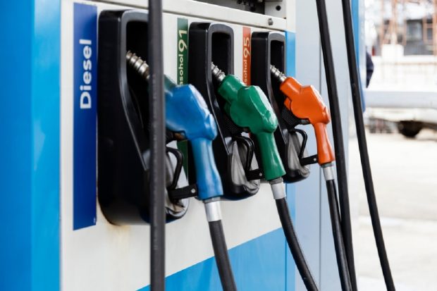 Cum se transformă petrolul brut în combustibili esențiali și alte produse petroliere
