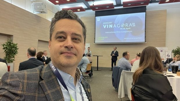 Bărbatul în comă după o extracție de măsea se trezește și începe să vorbească limbi străine, la Budapesta: „M-au resuscitat de 3 ori, nu m-am trezit 4 zile, mi-am uitat limba maternă”