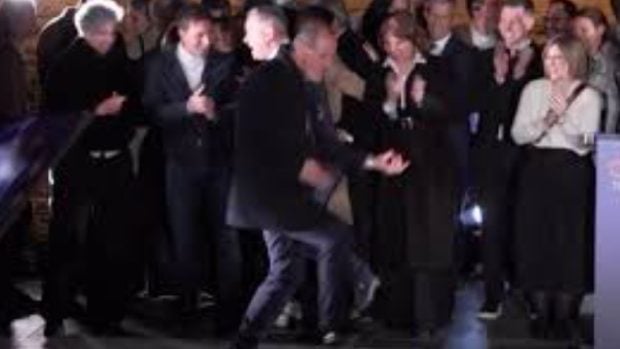 Dansatorul lui Peter Magyar este ministrul sănătății: „Chirurgul ortoped a la Michael Jackson, cu accente de rocker”