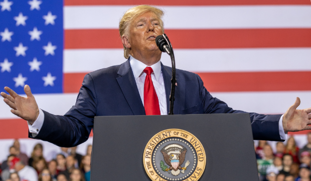 SUA marchează 250 de ani de independență cu pașapoarte comemorative ce îi înfățișează pe părinții fondatori și pe Donald Trump