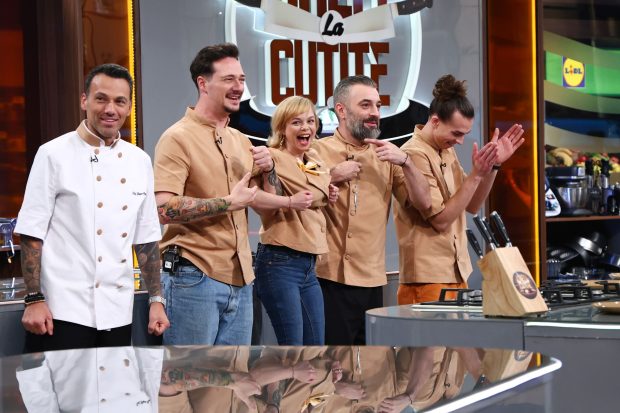 Imagine Stire Schimbări neașteptate la „Chefi la cuțite” 2026. Cine a părăsit competiția de la Antena 1 | 2review.ro