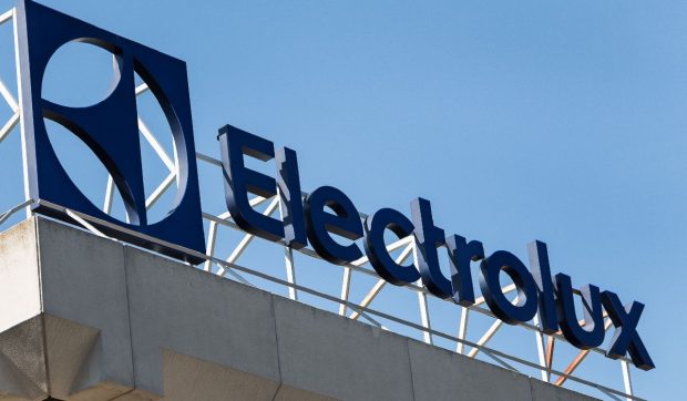 Electrolux va închide fabrica din Jászberény și va concedia câteva sute de angajați până la sfârșitul anului