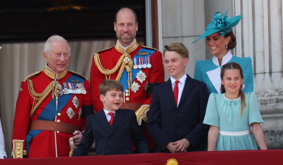 Prințul Louis a împlinit 8 ani. Portret adorabil din vacanța de familie, publicat de Kate Middleton și Prințul William