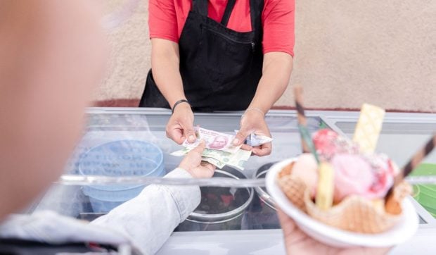 Dispute în Viena după perceperea unei taxe suplimentare pentru spălarea vaselor într-o gelaterie