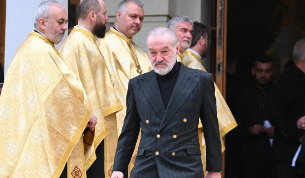 Gigi Becali i-a certat pe polițiștii care i-au luat permisul: „Bine, mă, nu face rușine. Șoseaua era liberă”