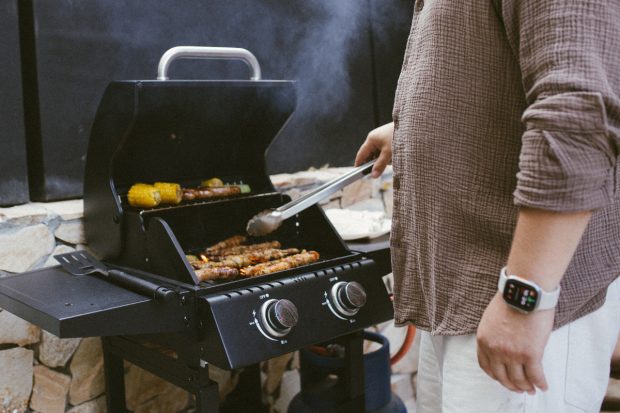 Românii profită de trei zile libere în minivacanța de 1 Mai 2026, ideală pentru o pauză de primăvară