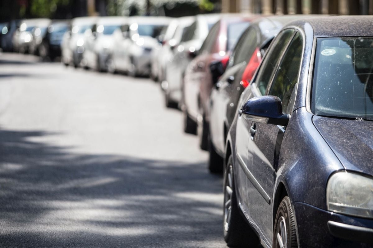 Importul de mașini second hand, limitat la maximum două autoturisme de persoană