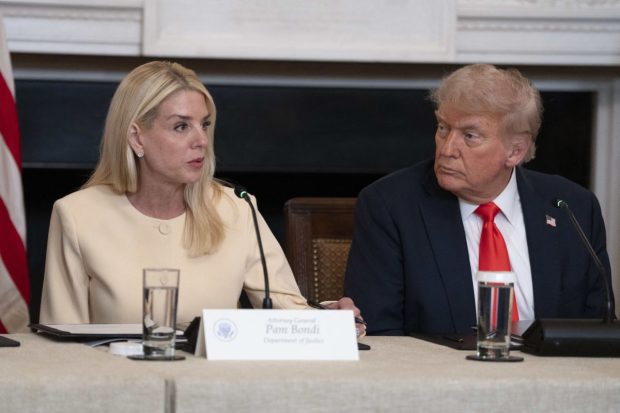 Pam Bondi a fost demisă din funcția de procuror general al SUA. Donald Trump: „Va trece la un loc de muncă în sectorul privat”