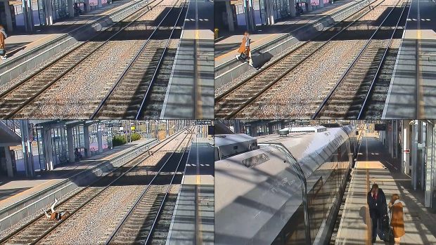 Femeie filmată când cade pe șine, în timp ce vorbea la telefon: „O clipă de neatenție poate costa sănătatea sau chiar viața”