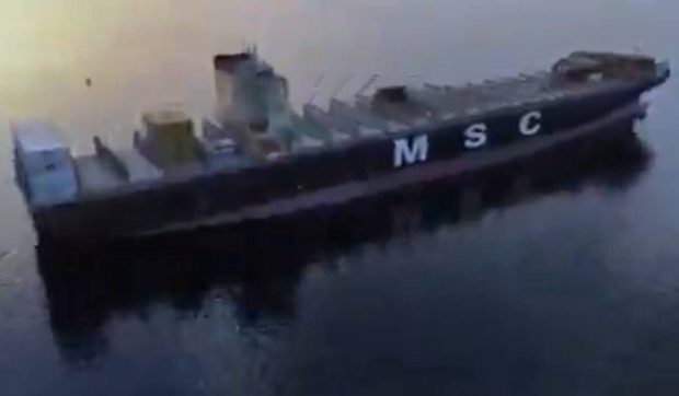 Momentul în care Iran îl sfidează pe Trump și capturează o navă uriașă în Strâmtoarea Ormuz: „O voi termina militar” | VIDEO