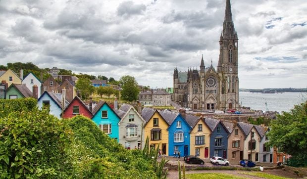 O țară din Europa angajează 55.000 de muncitori străini, cu salarii de până la 7.000 de euro