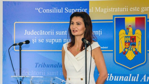Judecătoarea Cornelia Olteanu propune căsătoria pe termen limitat ca o alternativă flexibilă la modelul tradițional