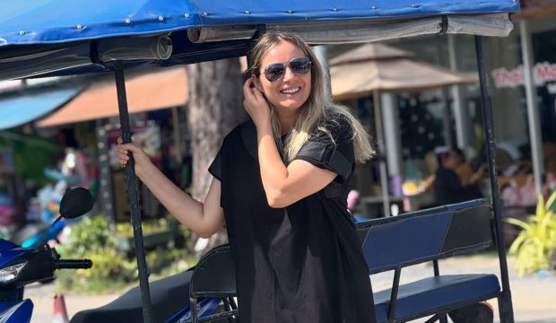 Imagine Stire Alături de ce vedete petrece Laura Cosoi de 1 mai 2026: „Zâmbesc doar când mă gândesc ce bine ne va fi” | 2review.ro