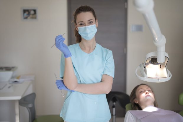 Upgrade Dental explică: ce soluții moderne există pentru corectarea și refacerea zâmbetului