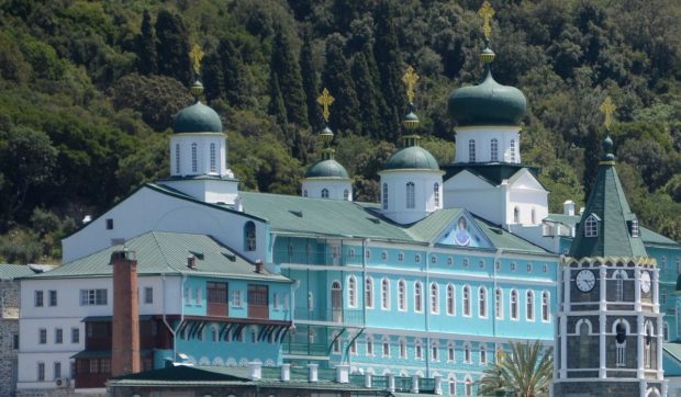 Accesul românilor pe Muntele Athos restricționat drastic: doar 10 pelerini pe zi, ca urmare a incidentelor recente