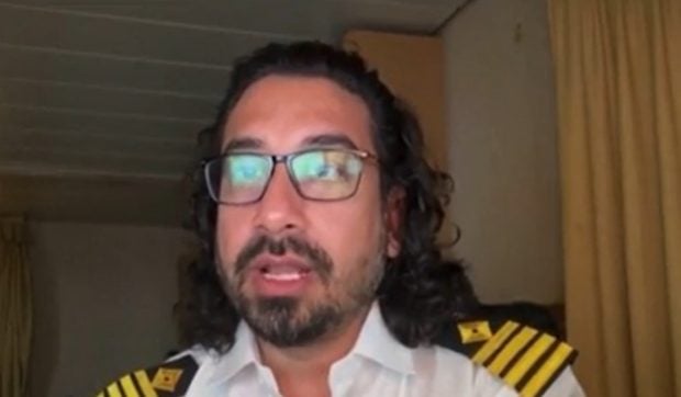 Tensiuni și incertitudine la bordul navelor blocate în Strâmtoarea Ormuz: mărturiile căpitanului unui echipaj captiv