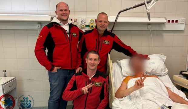 Salvare incredibilă pe stradă: Un chirurg a reparat inima unui bărbat înjunghiat în doar 7 minute